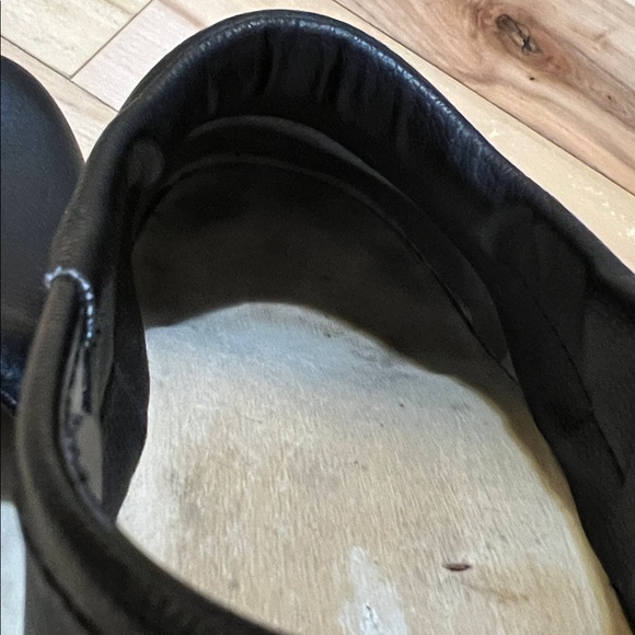 Strovels 304 Black Leather Clogs - Picture 8 of 16